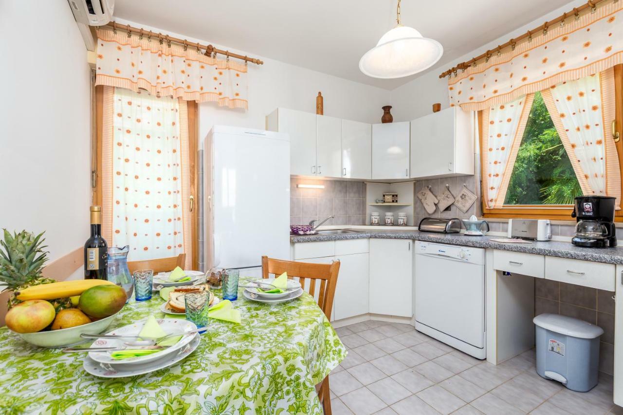 Apartmani Hrvatin Опатія Екстер'єр фото